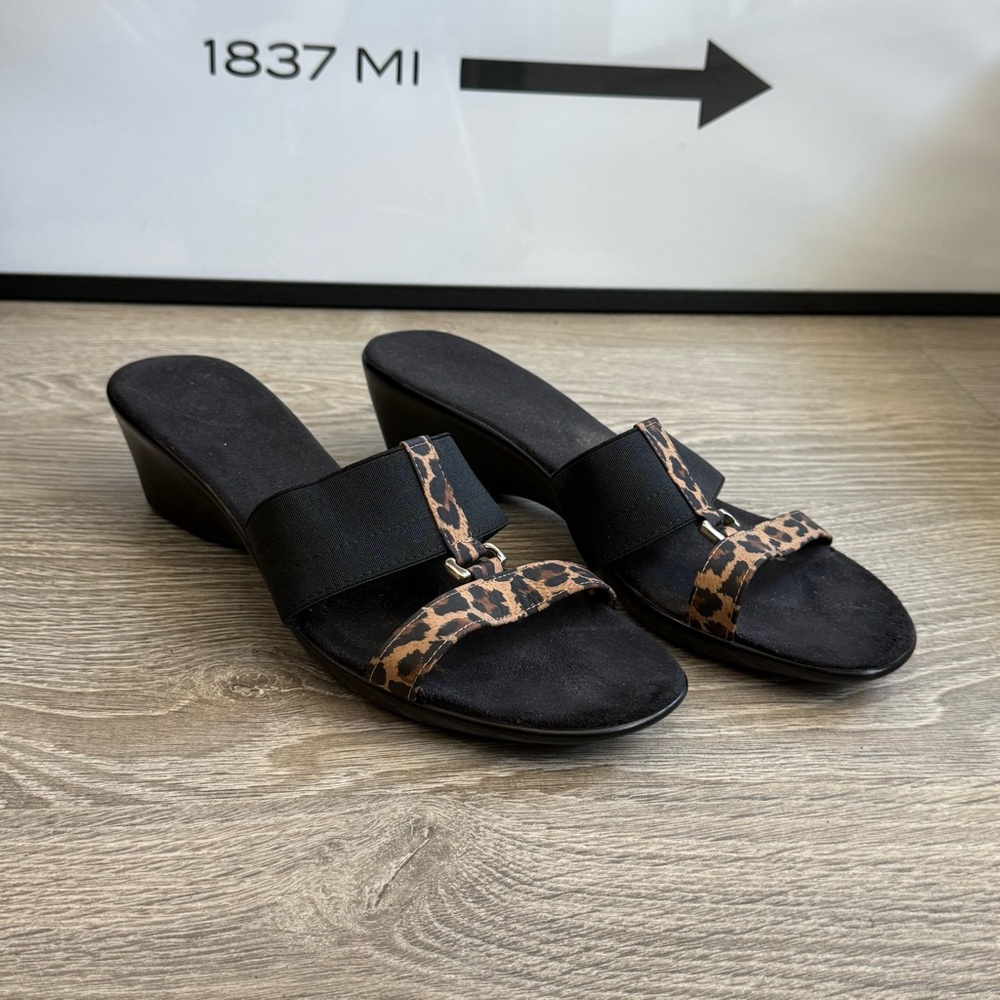 [PZ053] MADE IN ITALY ANIMAL PRINT WEDGE MULE SANDALS IN BLACK
